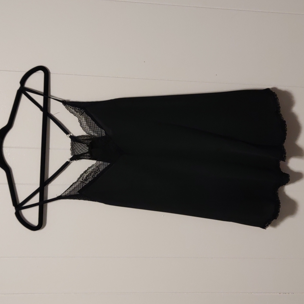Dressy laced trim tank